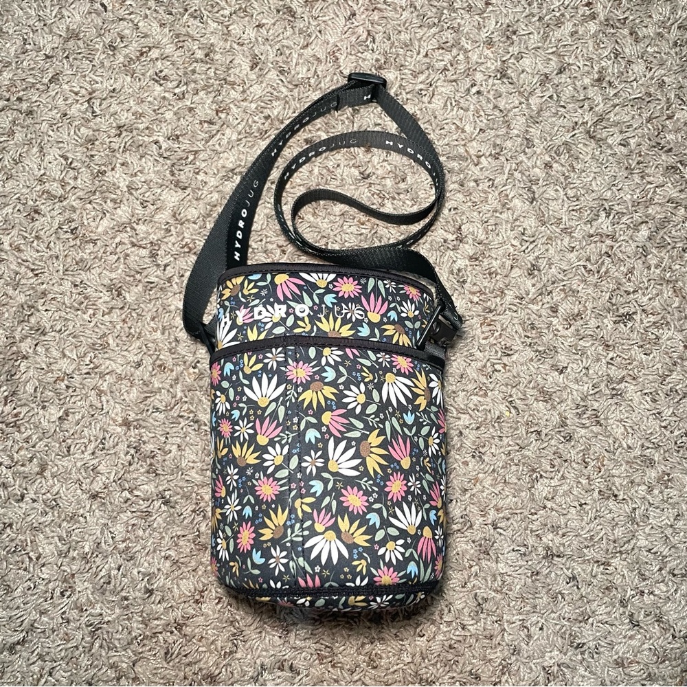HydroJug Half Gallon Water Bottle 64oz Fleur Floral Pattern Sleeve